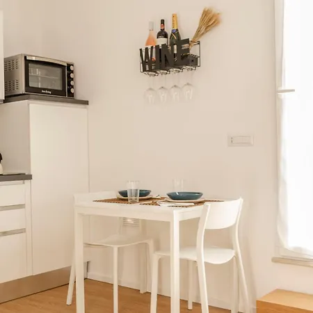 Fabulous 90mq Penthouse With Jacuzzi In Center Apartment